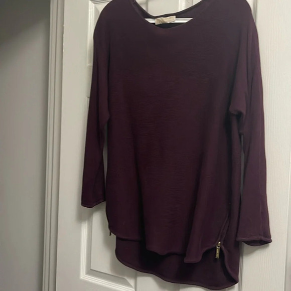 Michael Kors Sweater Size Large Has Gold colored hardware as shown on back/sides - Picture 1 of 4